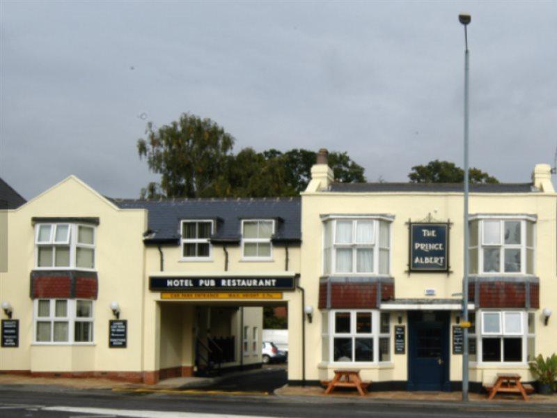 The Prince Albert Pub & Hotel Windsor Bagian luar foto