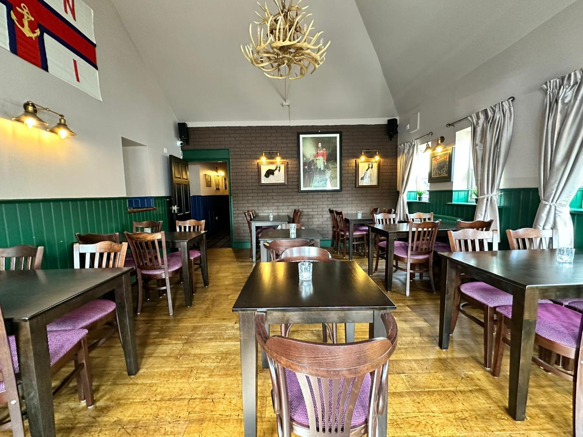 The Prince Albert Pub & Hotel Windsor Bagian luar foto