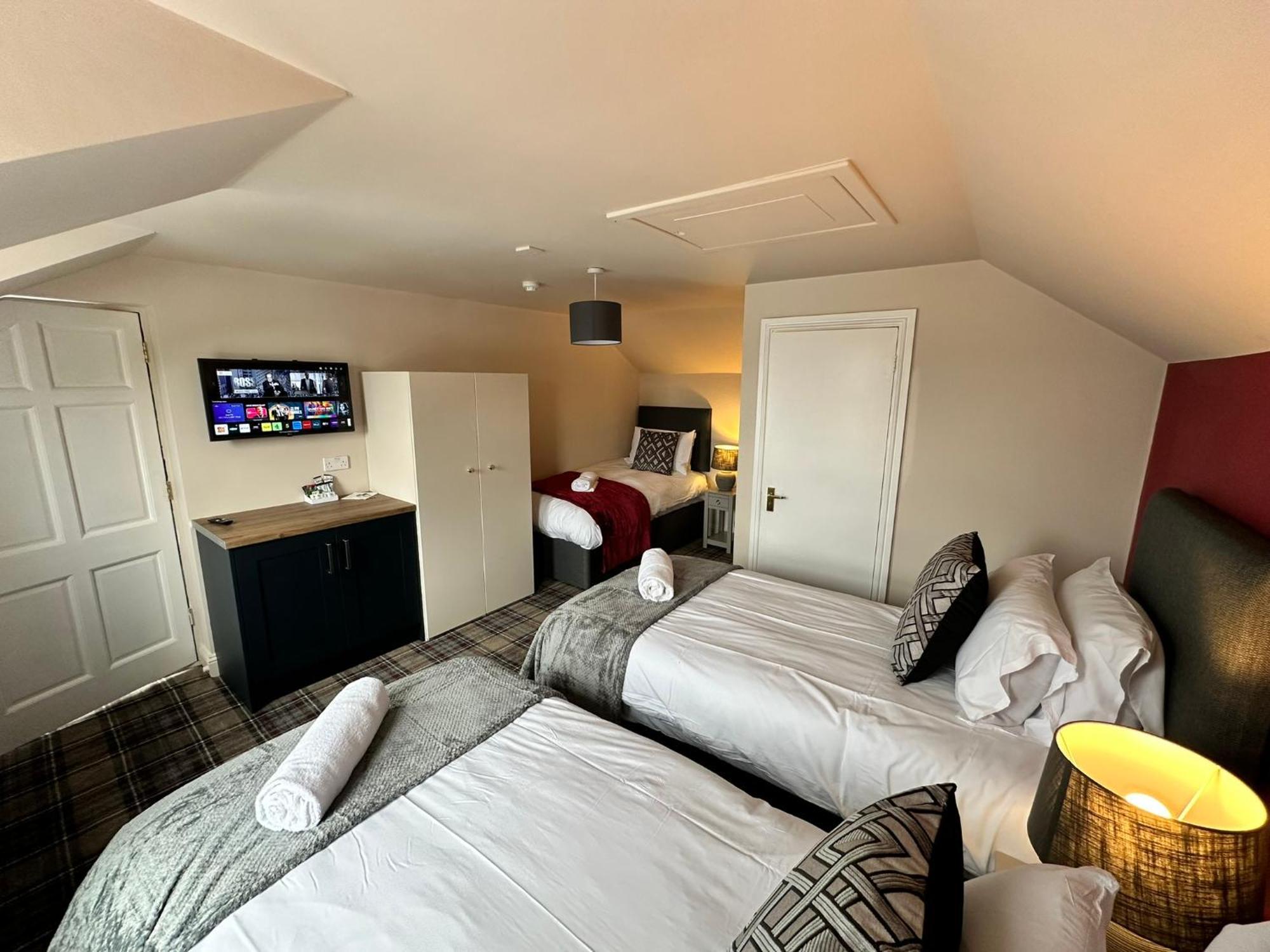 The Prince Albert Pub & Hotel Windsor Bagian luar foto